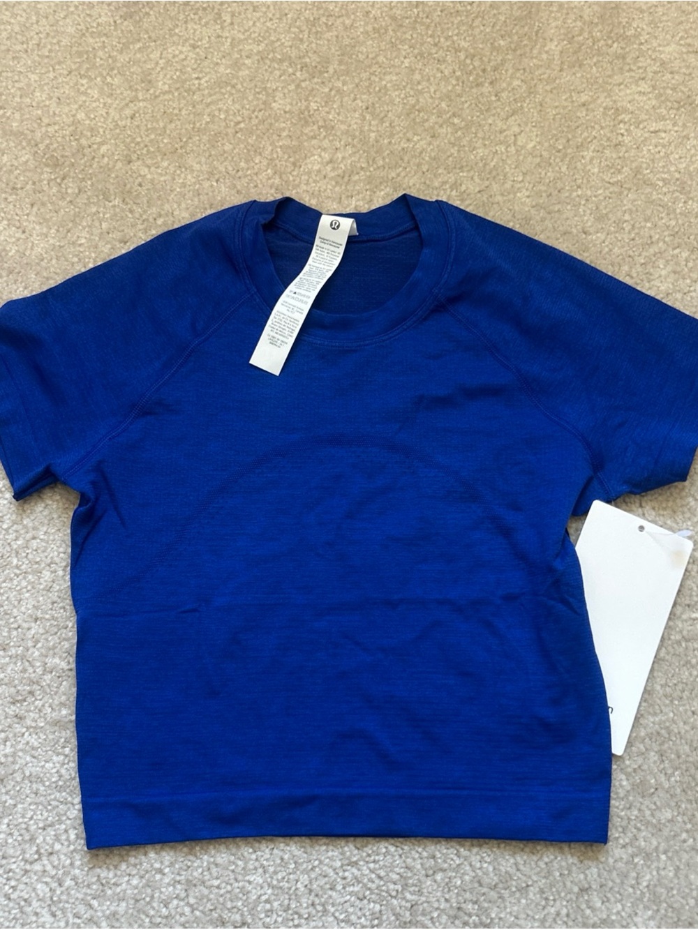 4-12 NWT size 4 Lululemon Swiftly Tech Cropped Short Sleeve 2.0 Clbu/Arfo